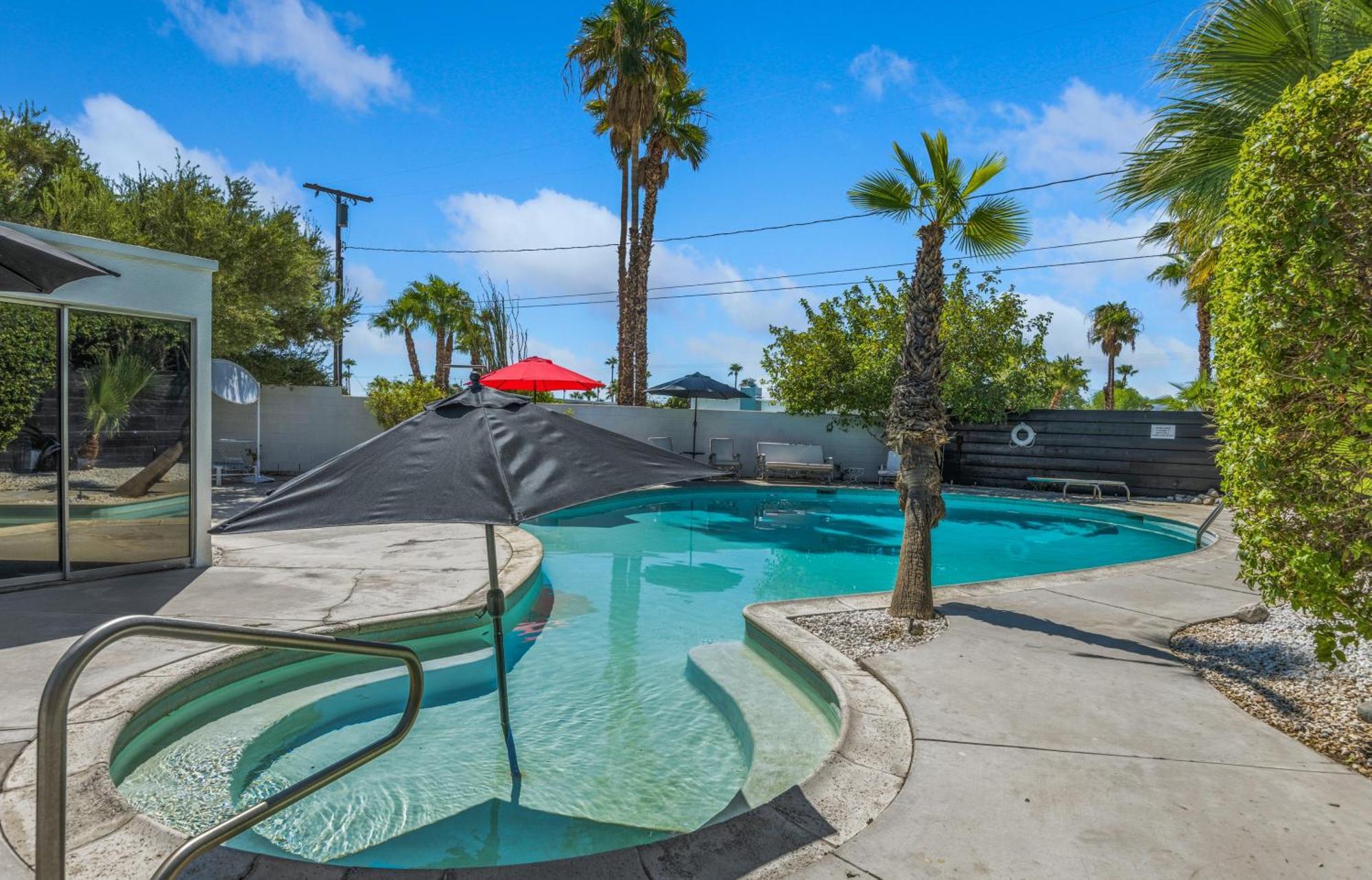 Former Steve Mcqueen'S Home Palm Springs Exterior photo